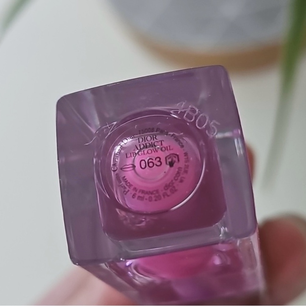 Dior Lip Oil 063 Pink Lilac - Picture 4 of 7